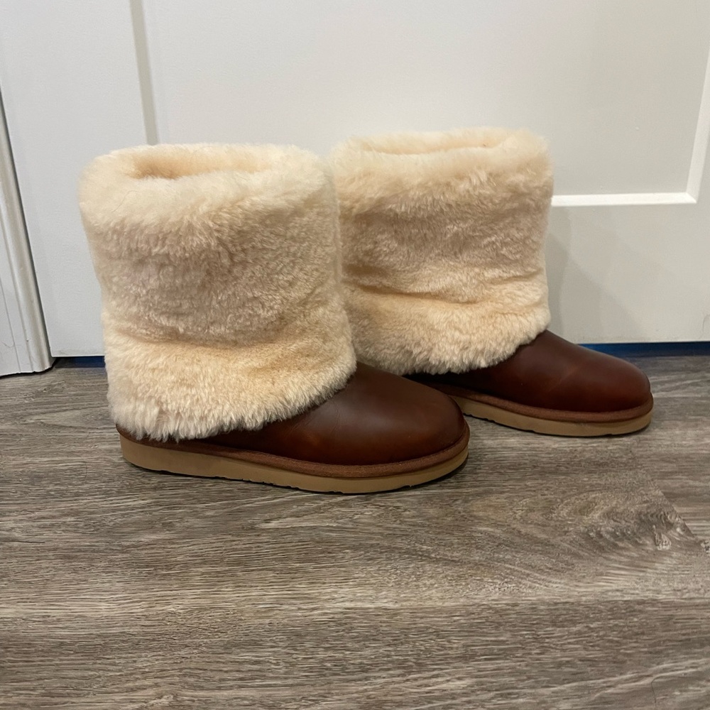 UGG pattern boot NWOT